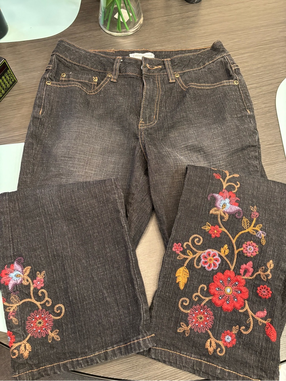 Coldwater Creek Size Petite 6 Embroidered Floral Dark Wash Women’s Jeans LikeNew